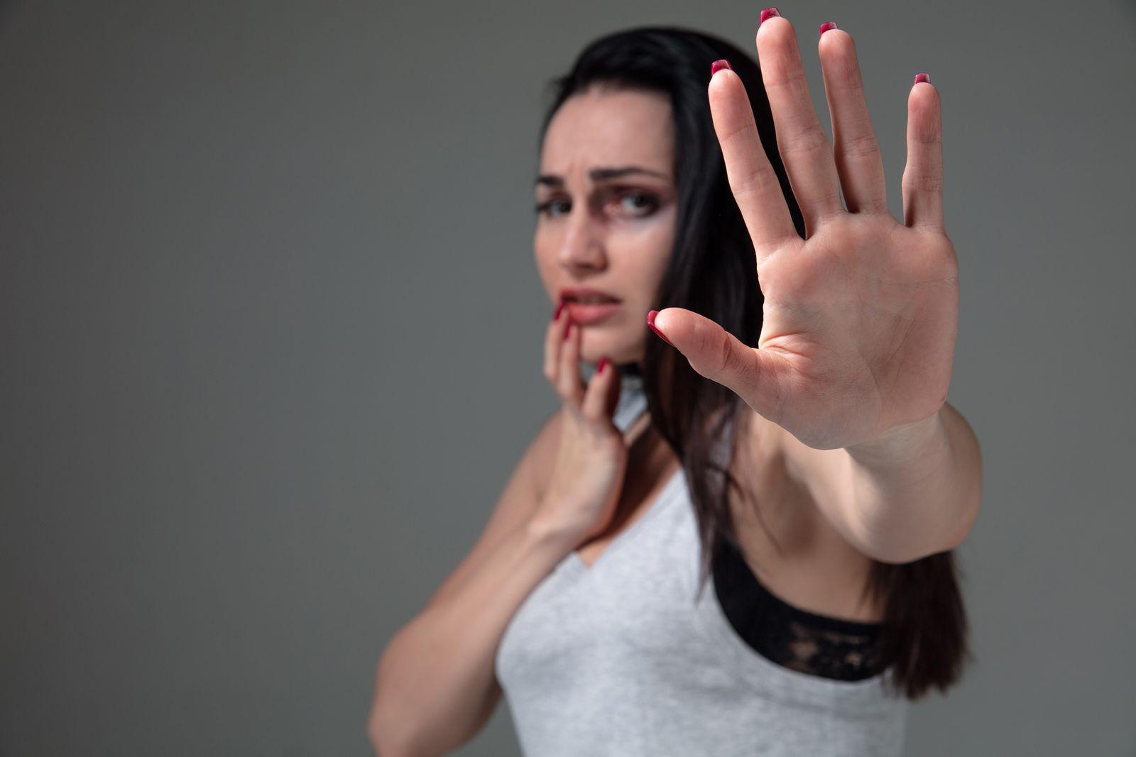 Gewalt an Frauen – Wege aus der Krise