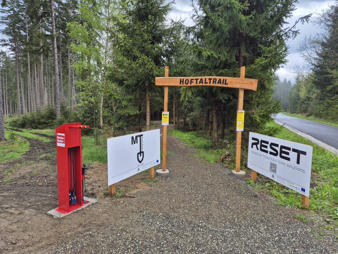 Fahrradreparaturstation Hoftaltrail