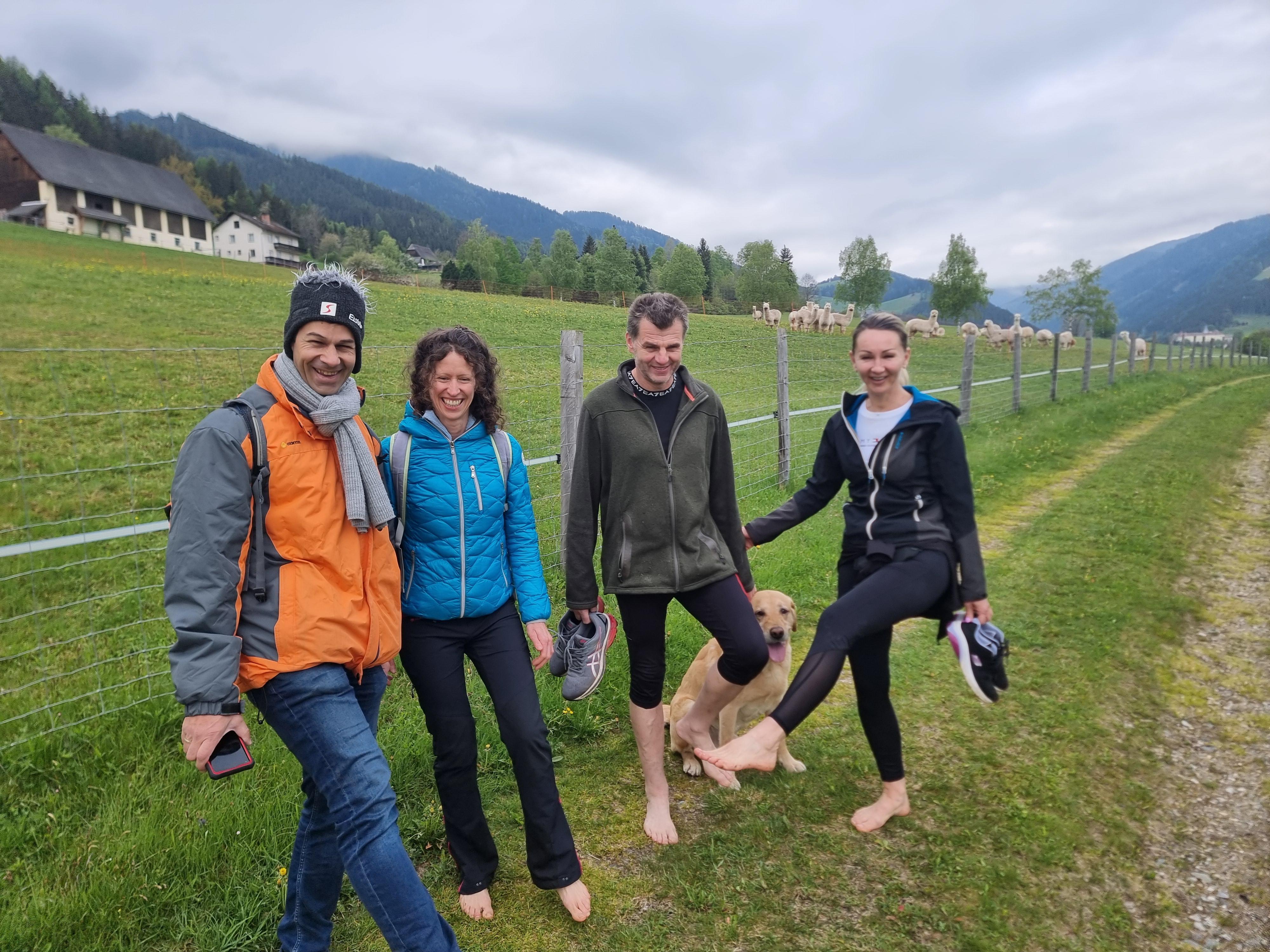 Barfußwandern und Frühstück – Mit den Füßen sehen lernen