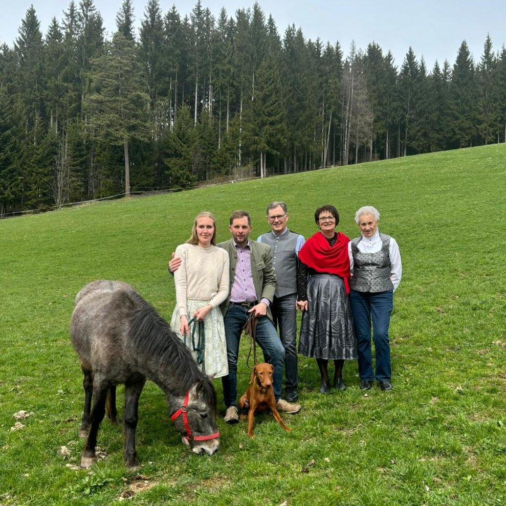 Der Ponyhof Familienhotel und Reiterparadies in Ratten
