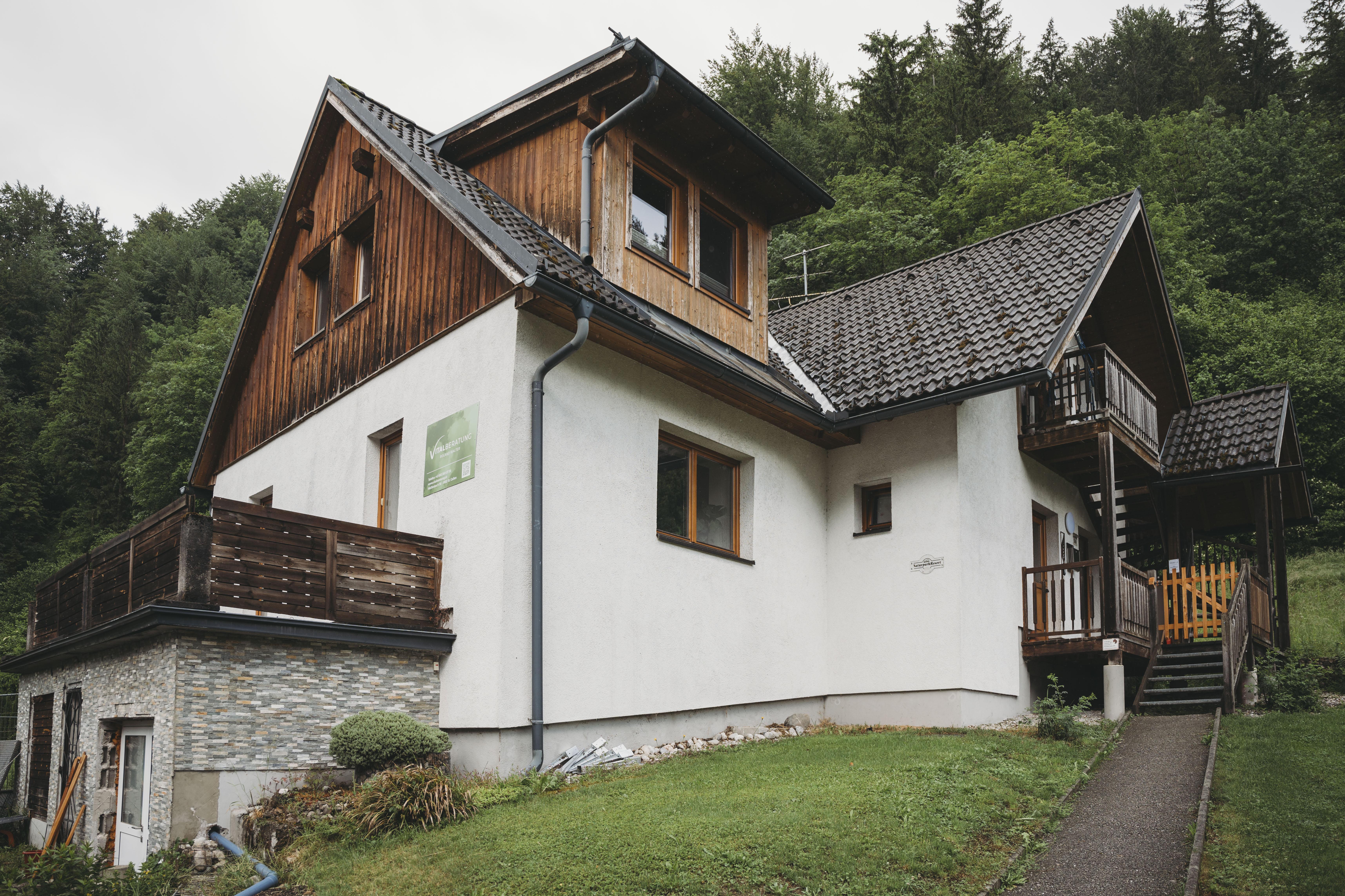 NaturparkResort Weißer Tauernwolf