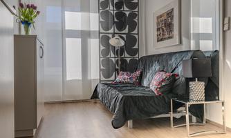 Extra bed (pull-out double couch) in a separate room