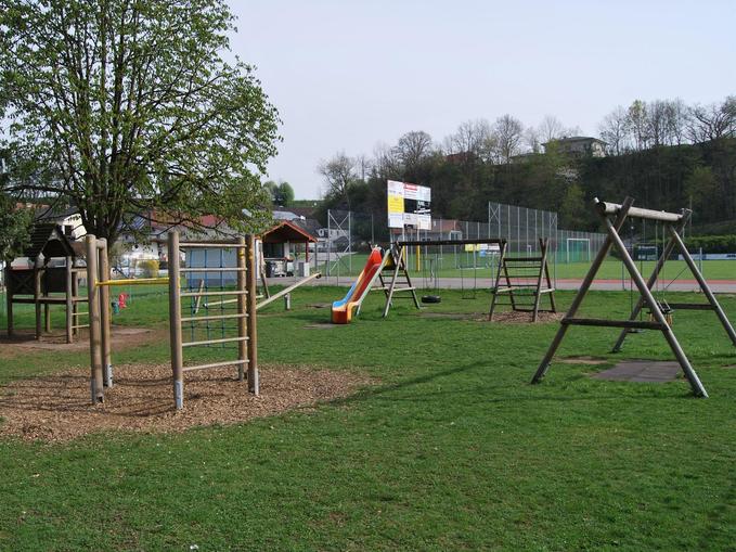 Sportanlage mit Spielplatz in Steinerkirchen