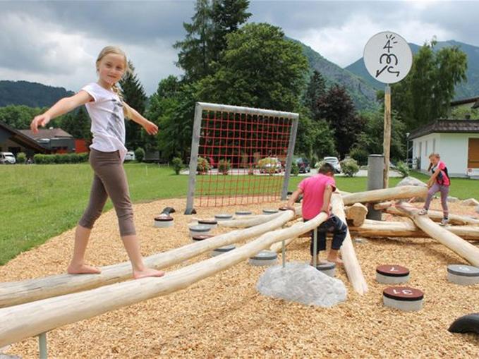 KOSMOTORIK Bewegungspark an der Volkschule Mühldorf