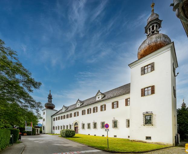 Landschloss Ort