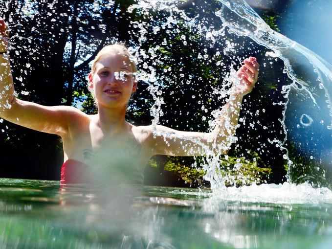 Badeplatz Geyerinsel - Baden im Almfluss