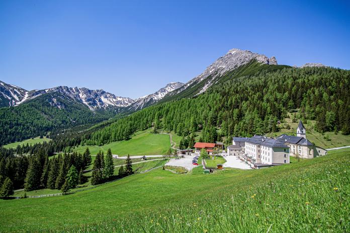 Kloster und Wallfahrtskirche Maria Waldrast