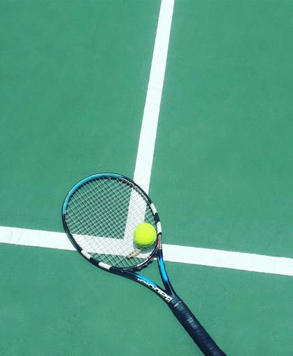 Kinderaktivität: Spiel und Spaß am Tennisplatz