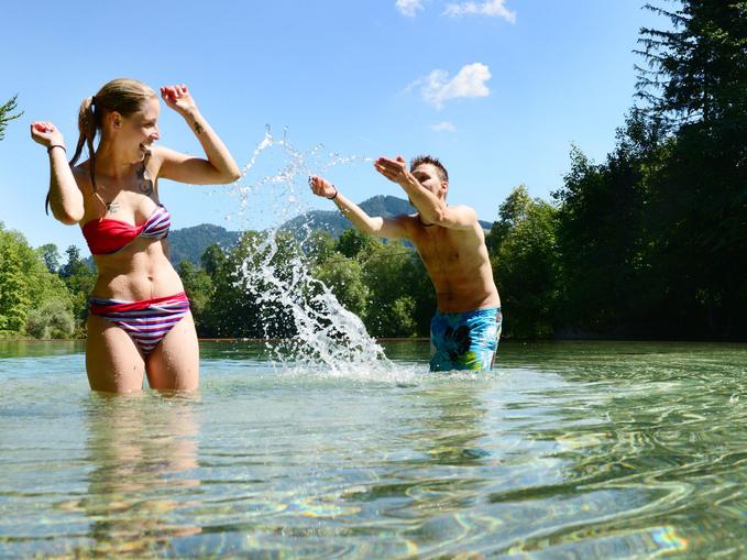 Badeplatz Geyerinsel - Baden im Almfluss