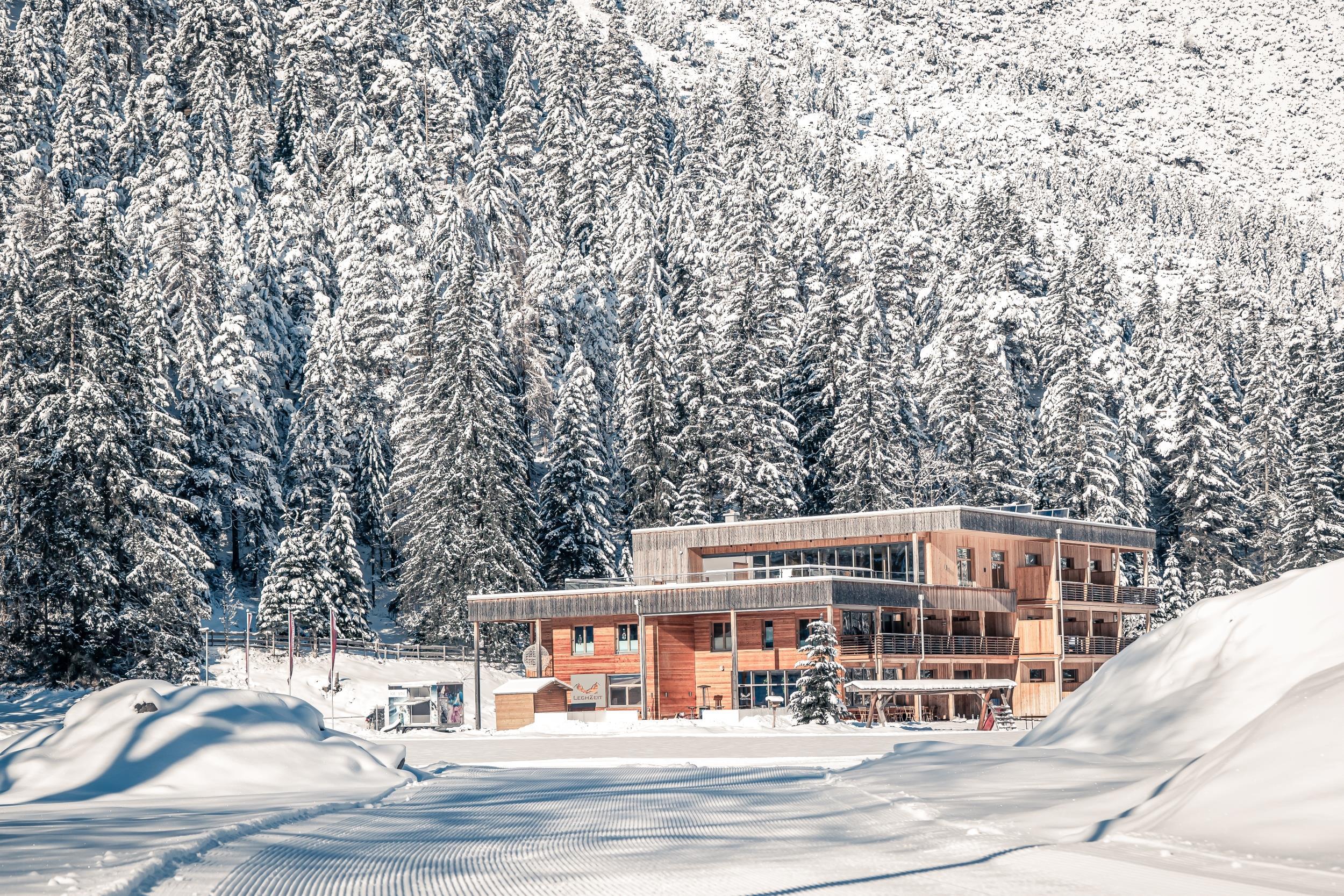 Hotel Winter mit Loipe