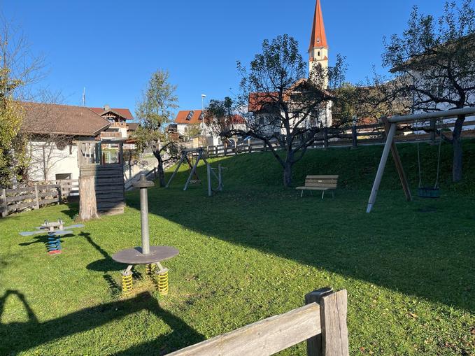 Spielplatz Volksschule Wald