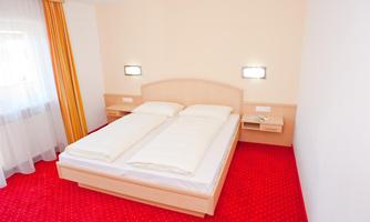 Doppelzimmer 1