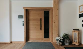 Entrance Chalet Tuxer