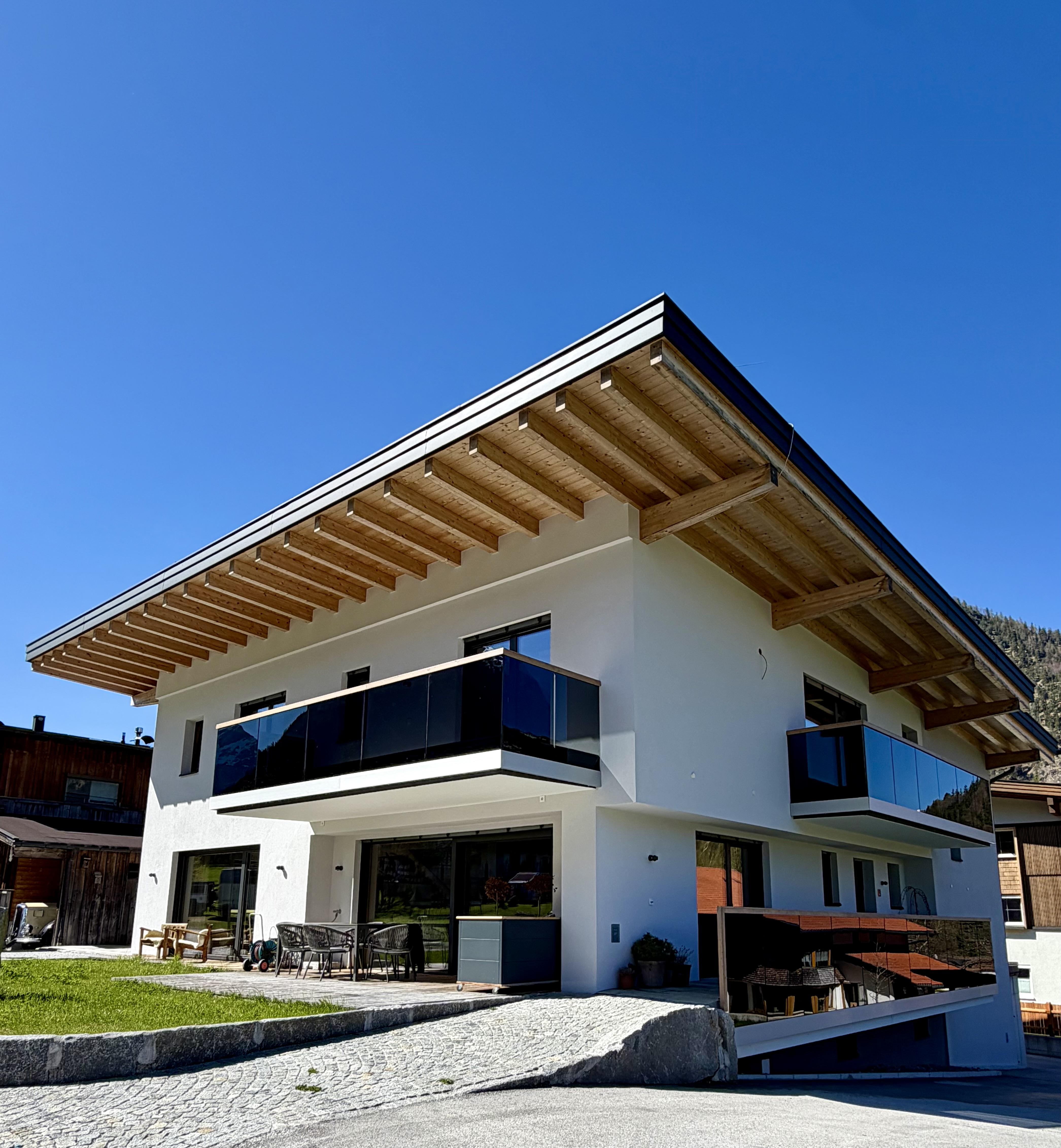 MALIA - Alpine Hideaway