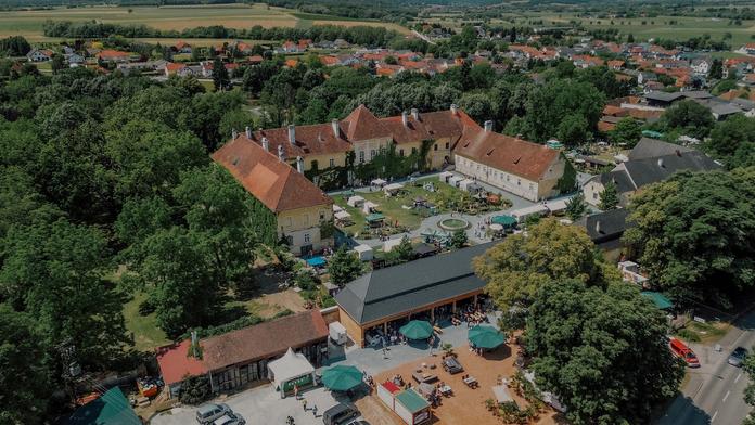 Kramuri im Schloss