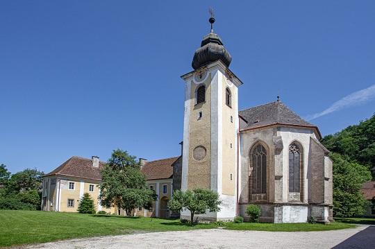 Kirche und ehem. Klosterdorf Pulgarn