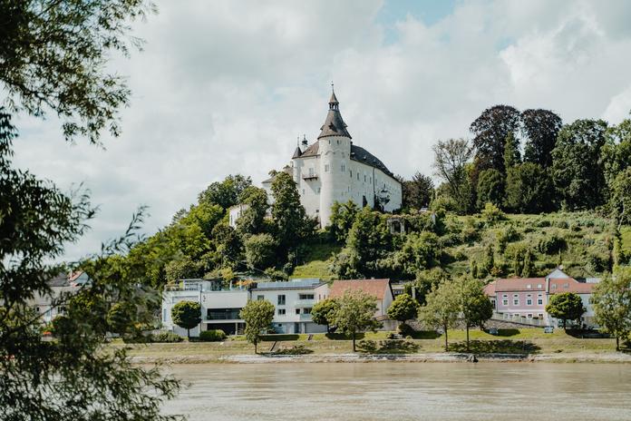 Donaustrand Wilhering östlich der Donaufähre Wilhering/Ottensheim