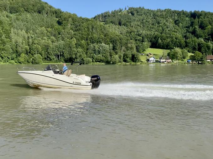 Funboatcharter - Bootsverleih Donau