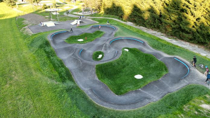 PUMPTRACK - Ein Spielplatz für alle Generationen