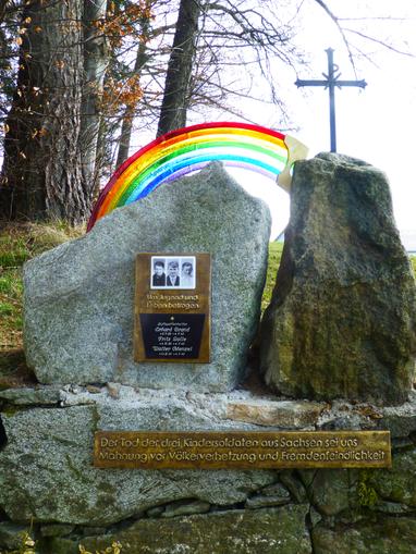 Gressn Kapelle mit Soldatenmahnmal