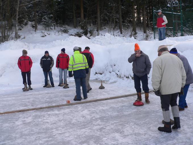 Freizeitanlage - Eislaufen uns Stockschießen