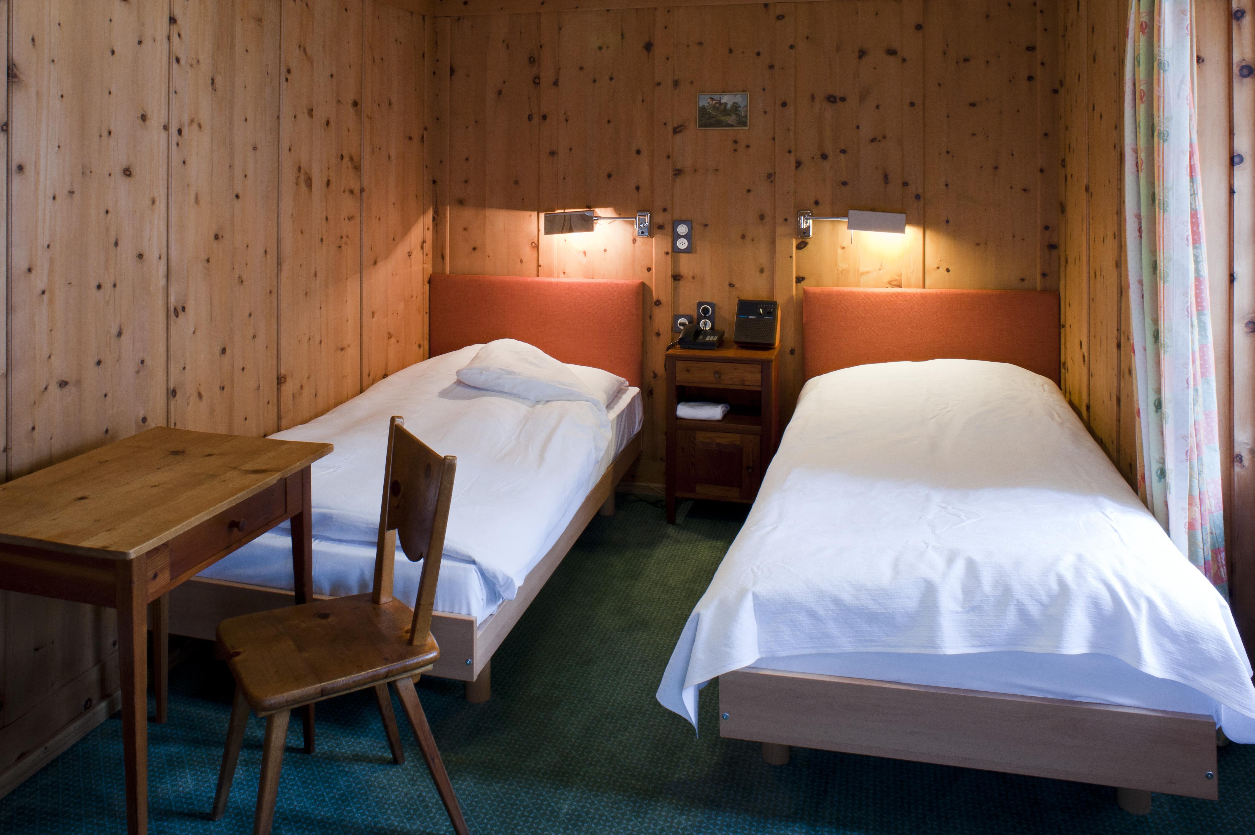 hotel-post-bivio-dz-kleine-dusche-chesa-lanz-1 hotel-post-bivio-dz-kleine-dusche-chesa-lanz-1