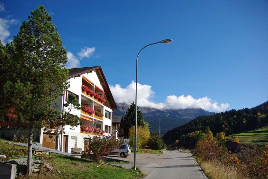 Marlotscha 4.5 Zimmerwohnung - 6 Betten Ferienwohnung in der Schweiz