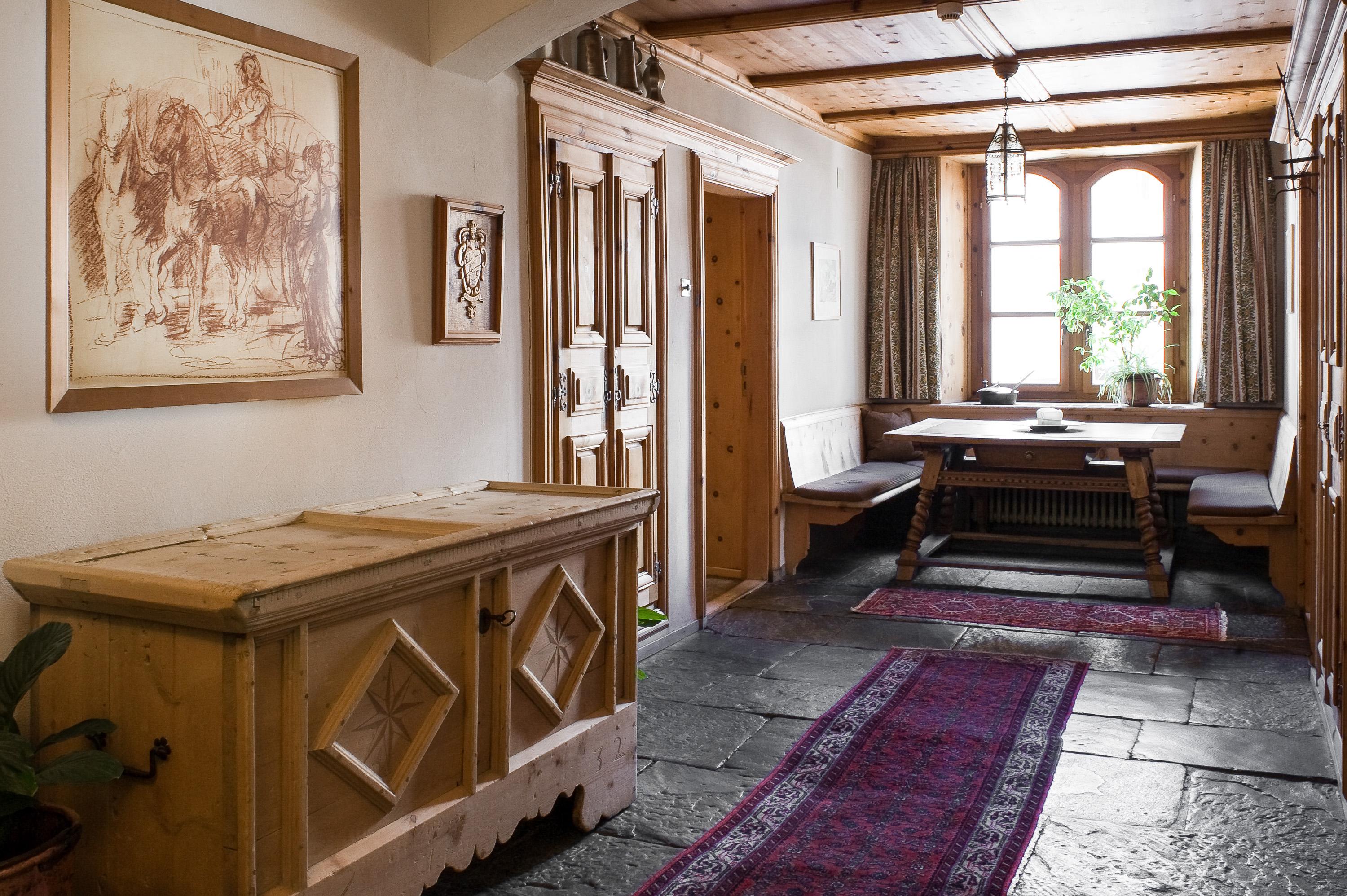 hotel-post-bivio-hausflur-02 hotel-post-bivio-hausflur-02