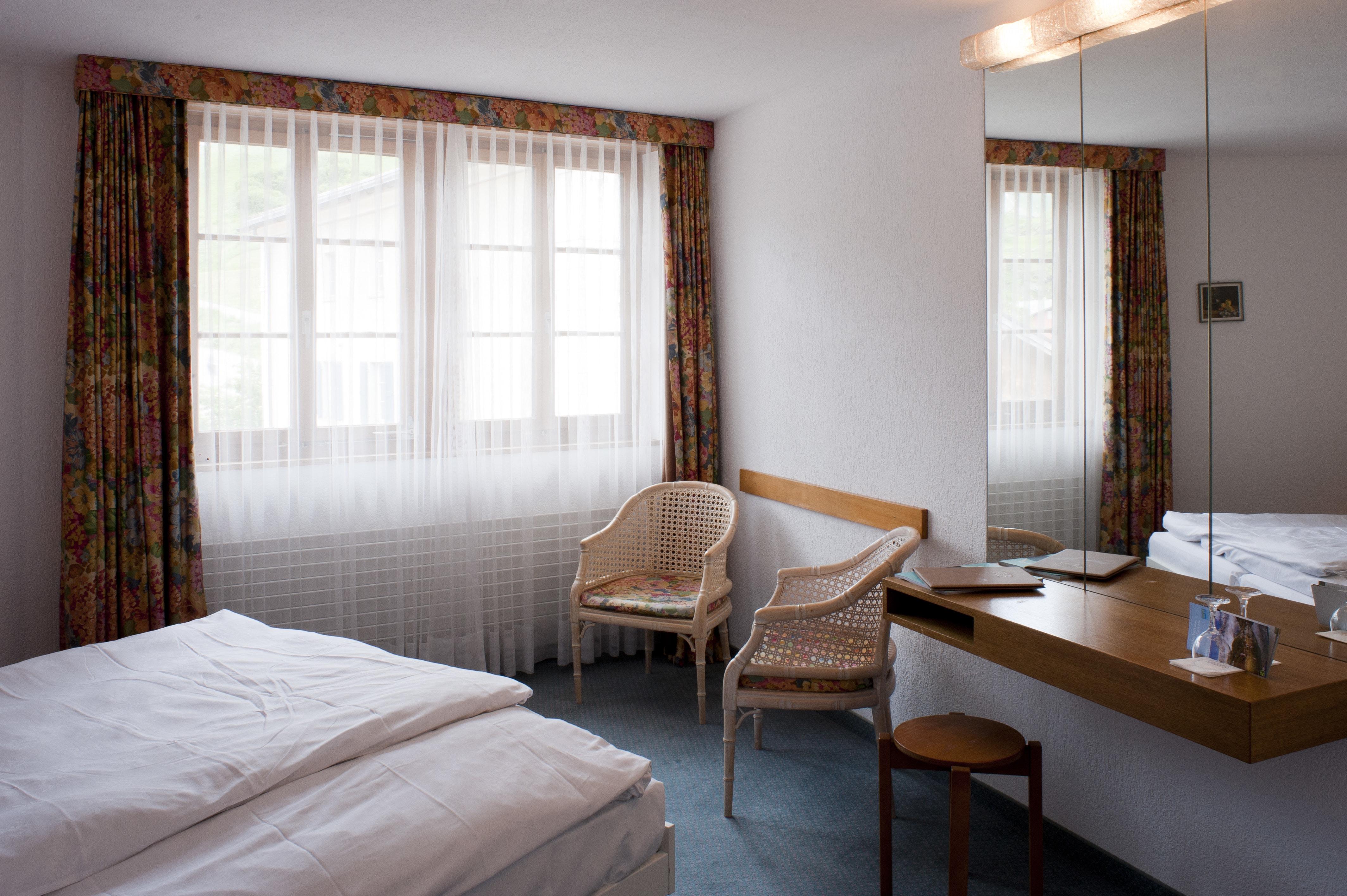 hotel-post-bivio-dz-bad-wc-chesa-lanz-2 hotel-post-bivio-dz-bad-wc-chesa-lanz-2