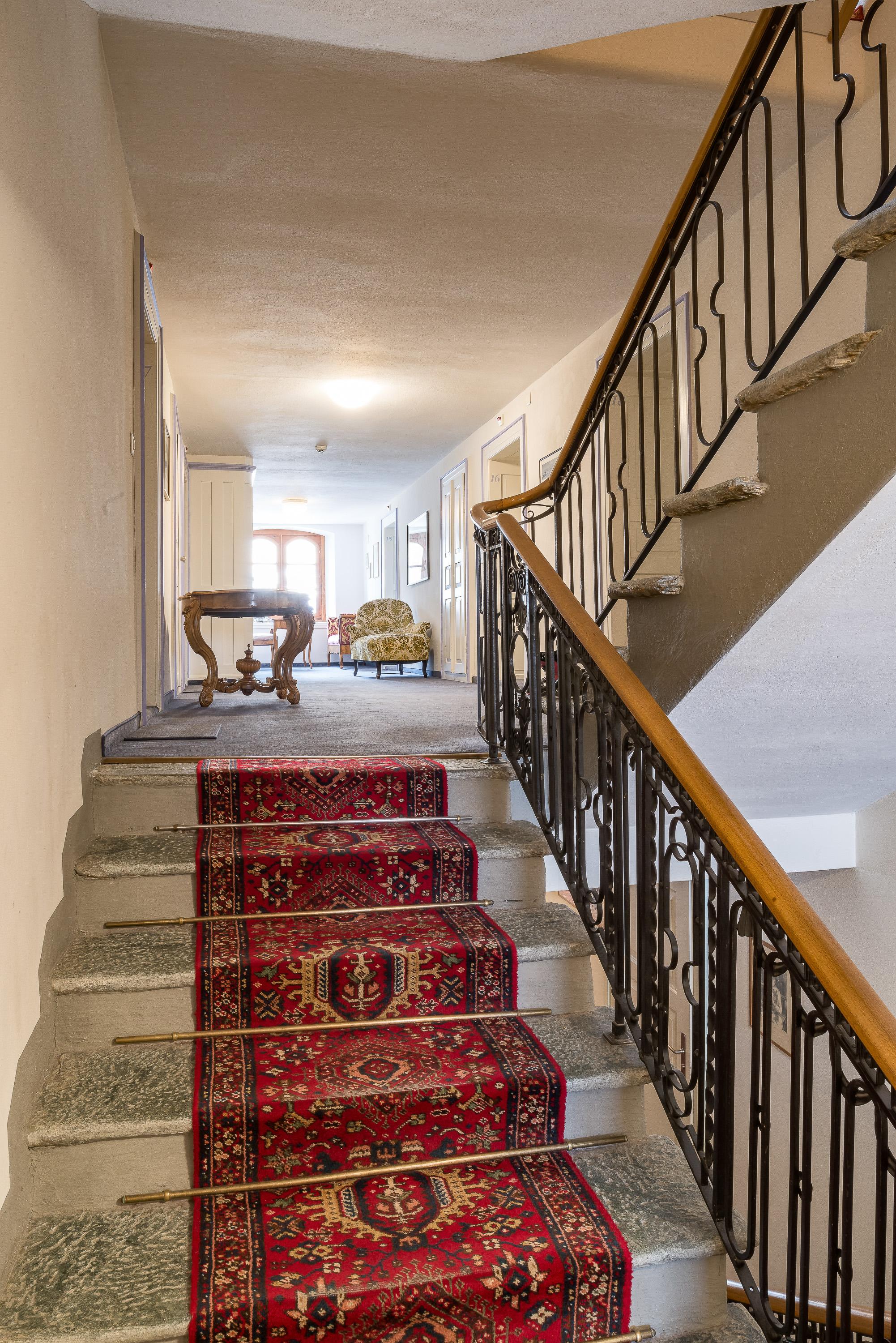 hotel-post-bivio-hausflur-03 hotel-post-bivio-hausflur-03