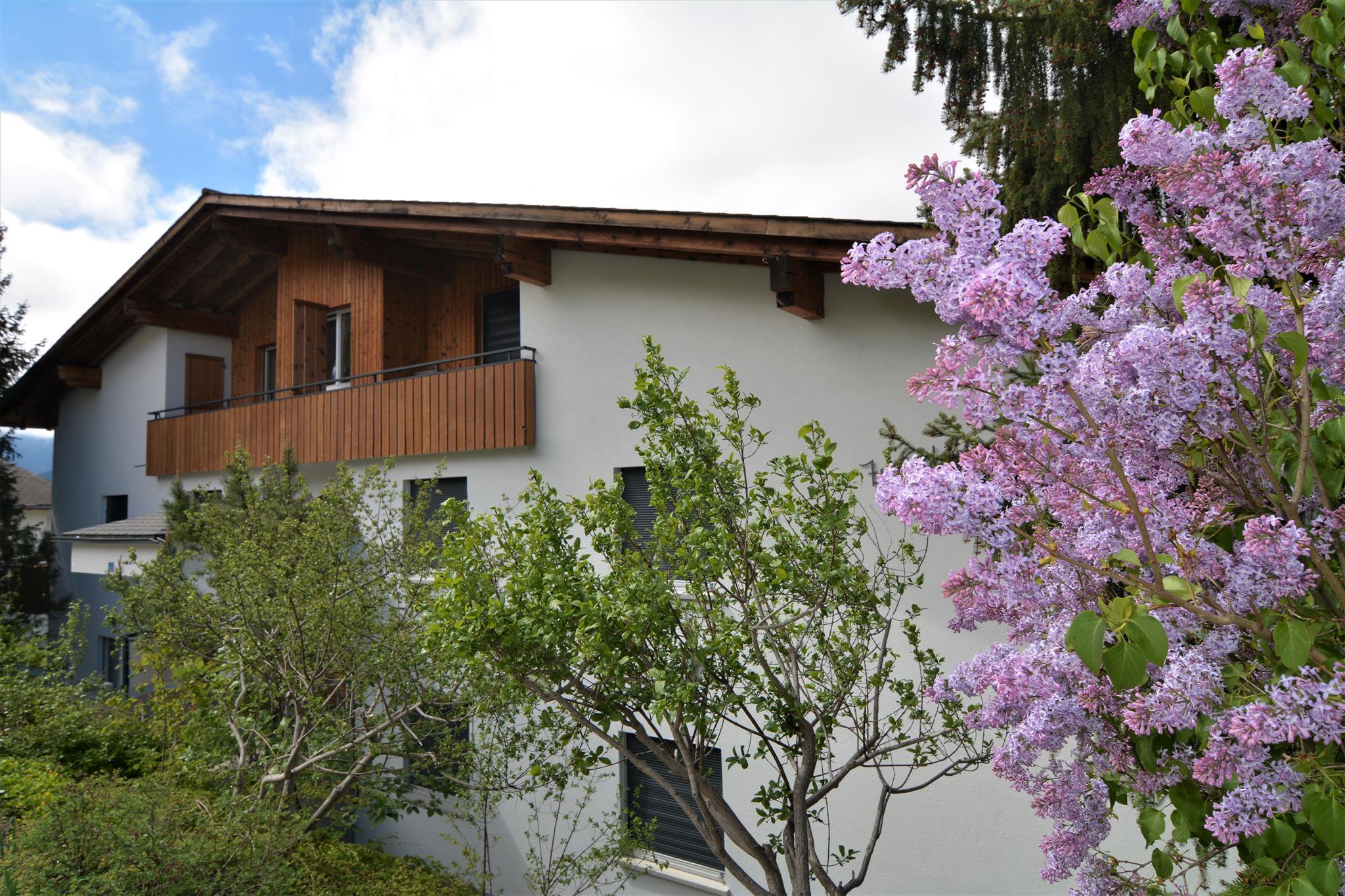 Tgesa Zundregn 4 Zimmerwohnung - 7 Betten Ferienwohnung in der Schweiz