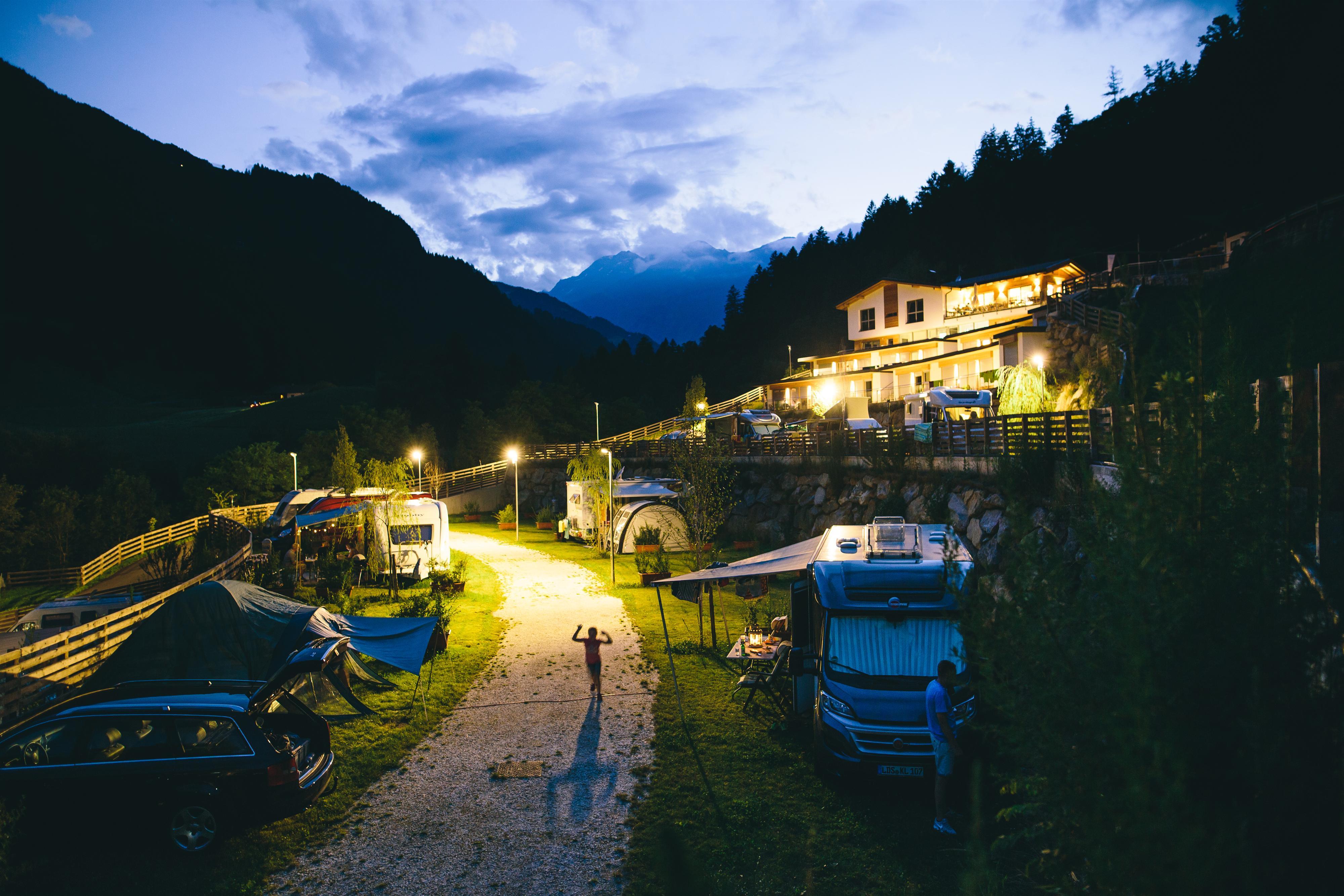 Stellplatz ca. 80m² für Wohnmobil und Wohnwagen