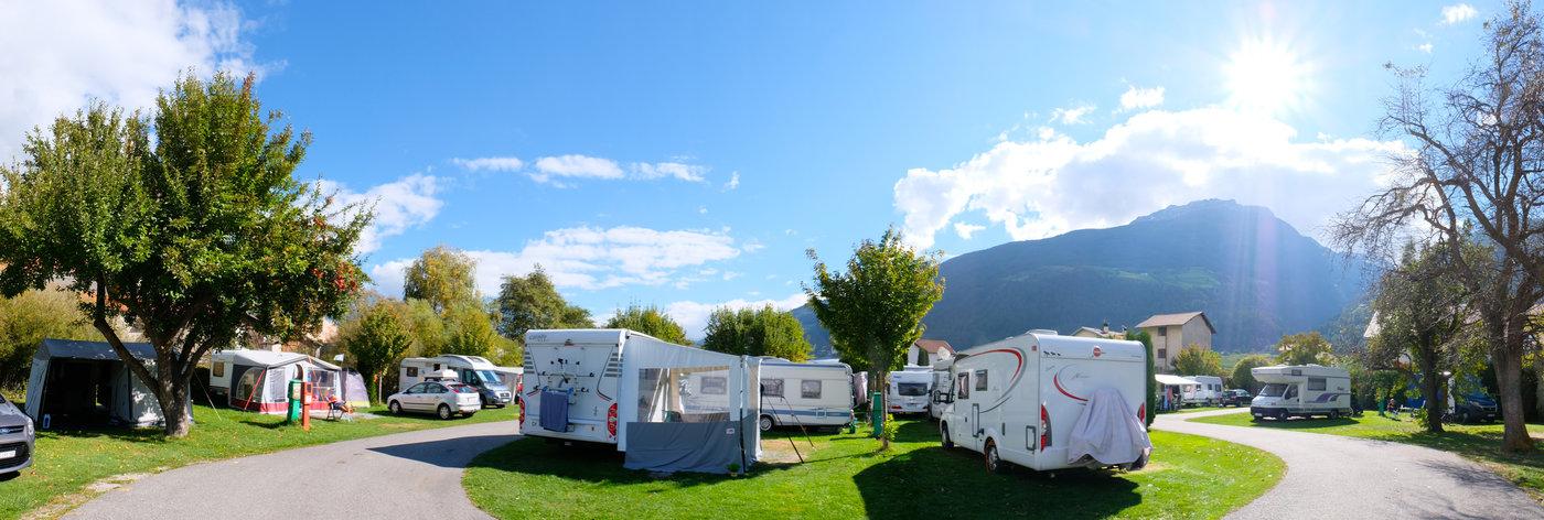 Premiumstellplatz 105-120m² mit Strom und Wasseranschluss