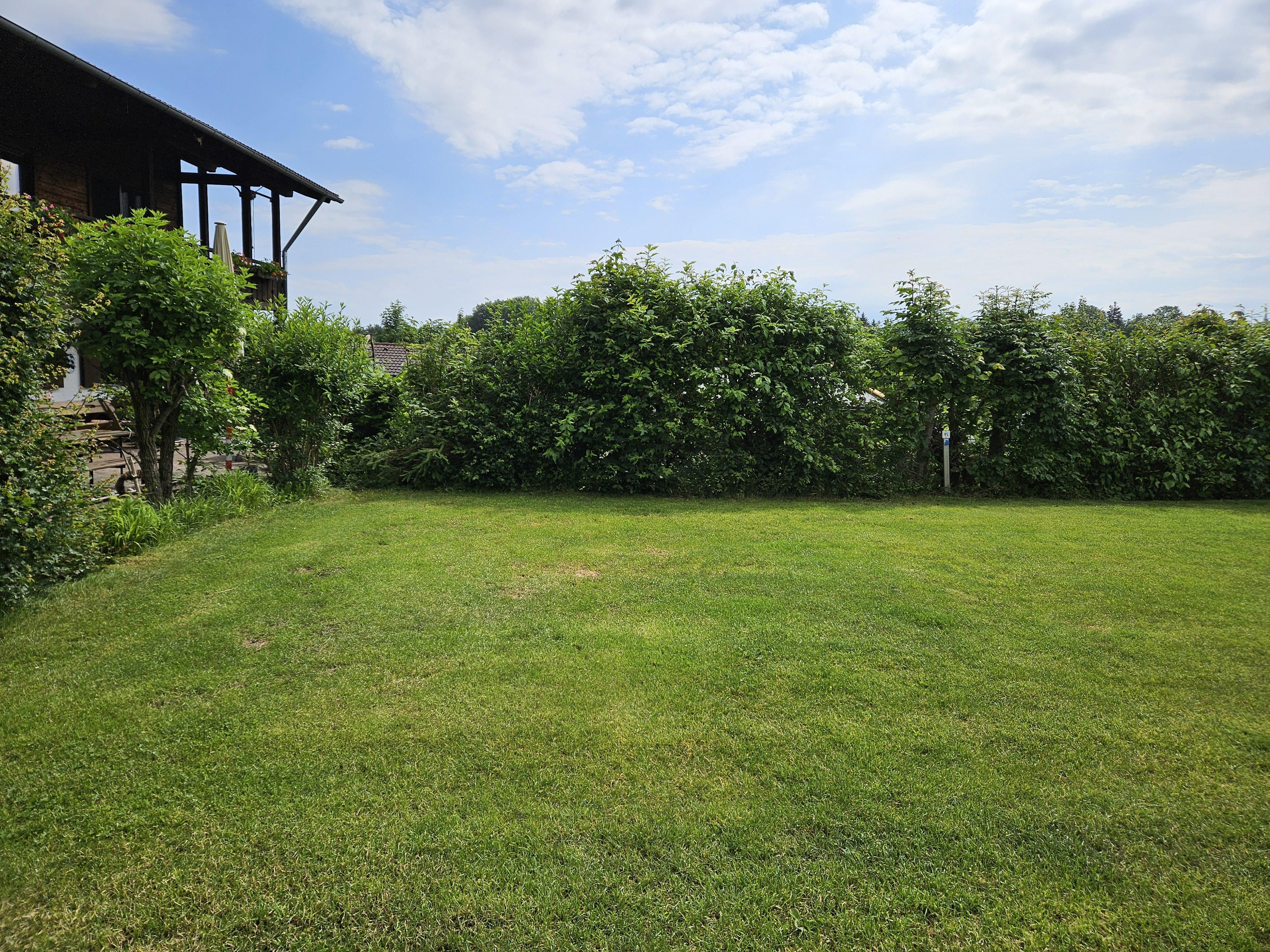 Plaats voor een caravan tot max. 8,50 m lengte, stroomaansluiting