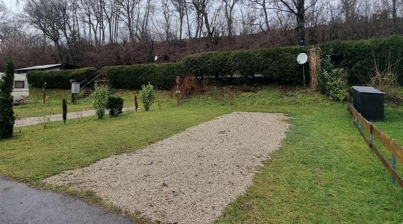 Parzellenplätze teilbefestigt