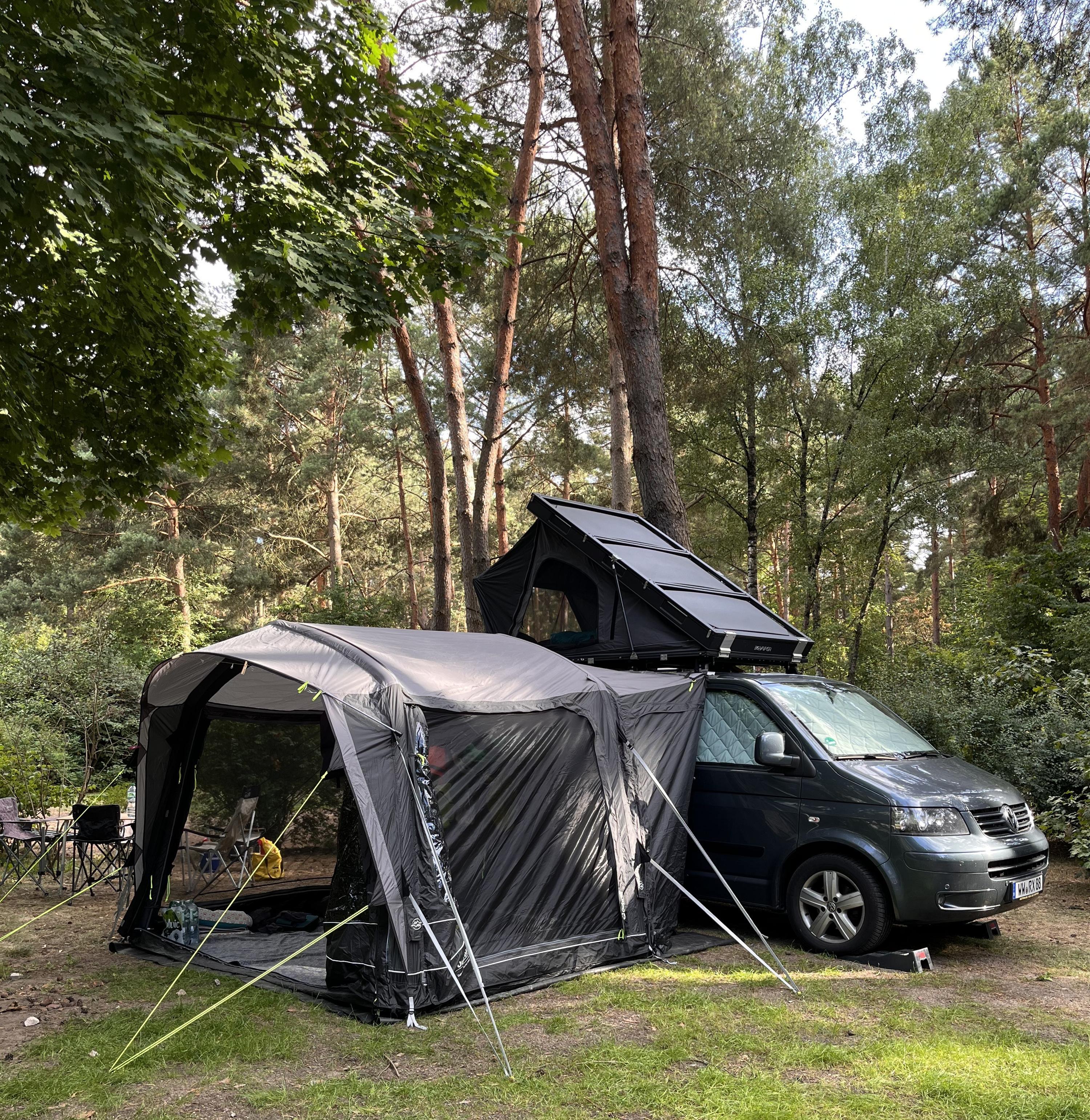 Stellplatz im RUHEBEREICH für Auto mit Dachzelt, Bulli, Van