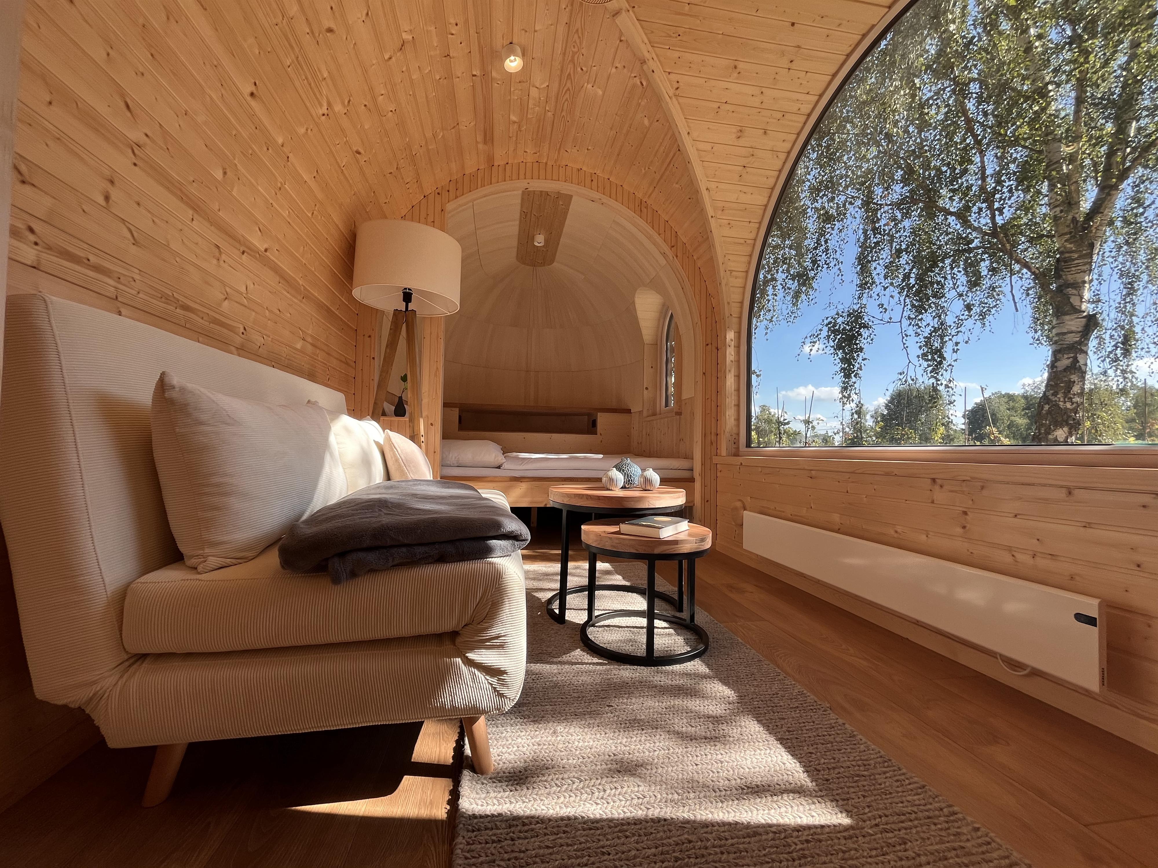 Iglu - spaziosa Hobbit Tiny House per 1-4 persone con bagno e angolo cottura