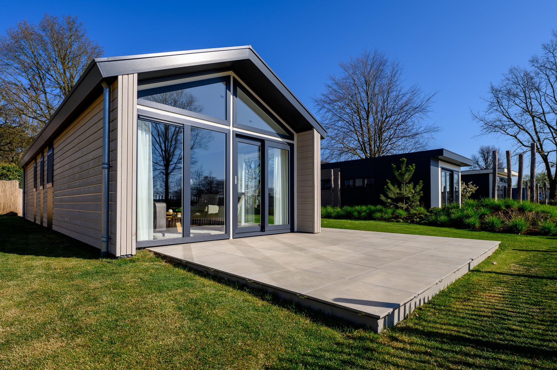 Modernes Chalet Charleston am Wasser, für bis zu 4 Personen