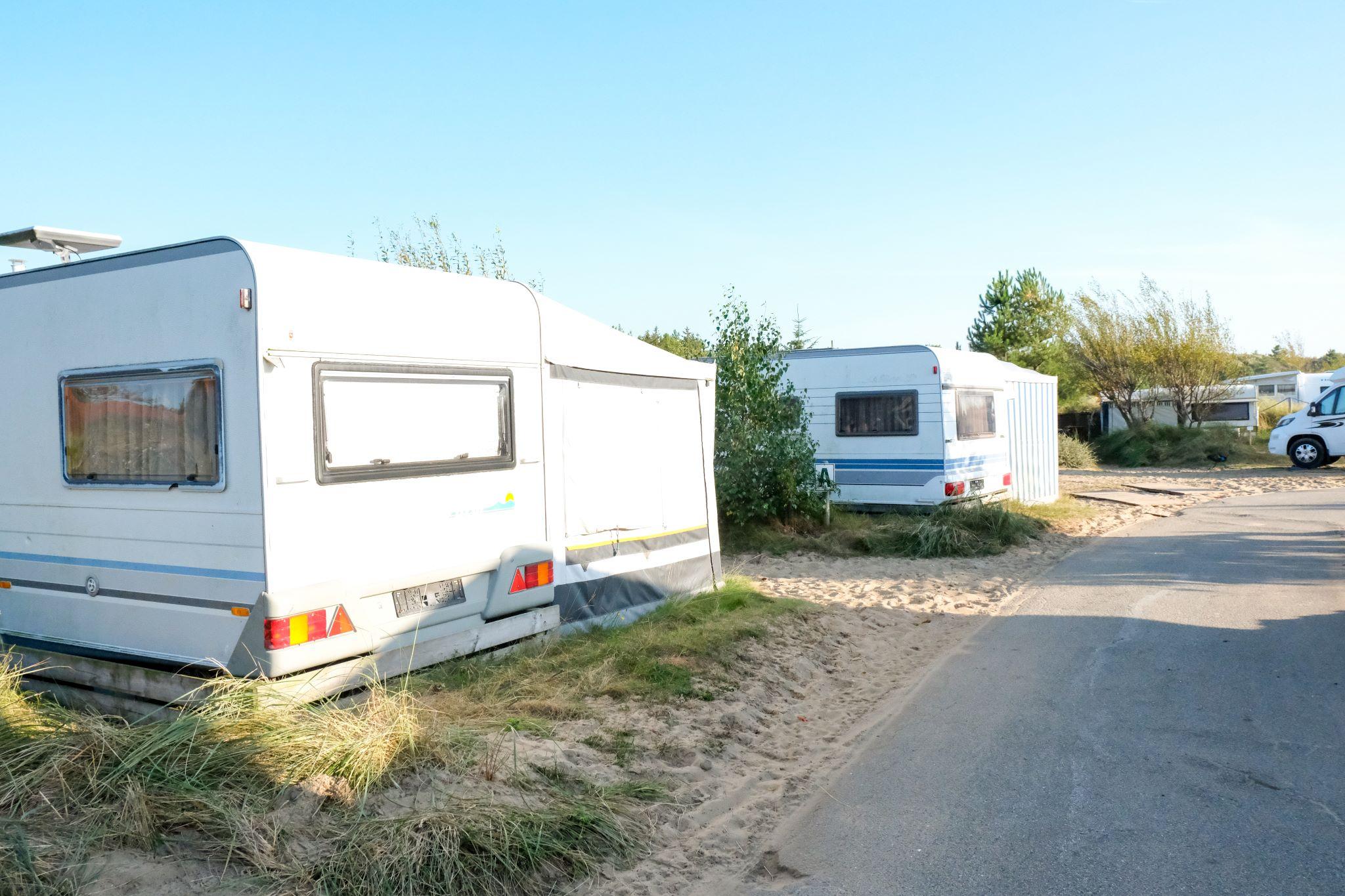 Huurcaravan tot 4 personen, voortent, pantrykeuken, TV