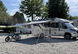 Gekiester Stellplatz ca. 80m² groß bis 9m Fahrzeuglänge