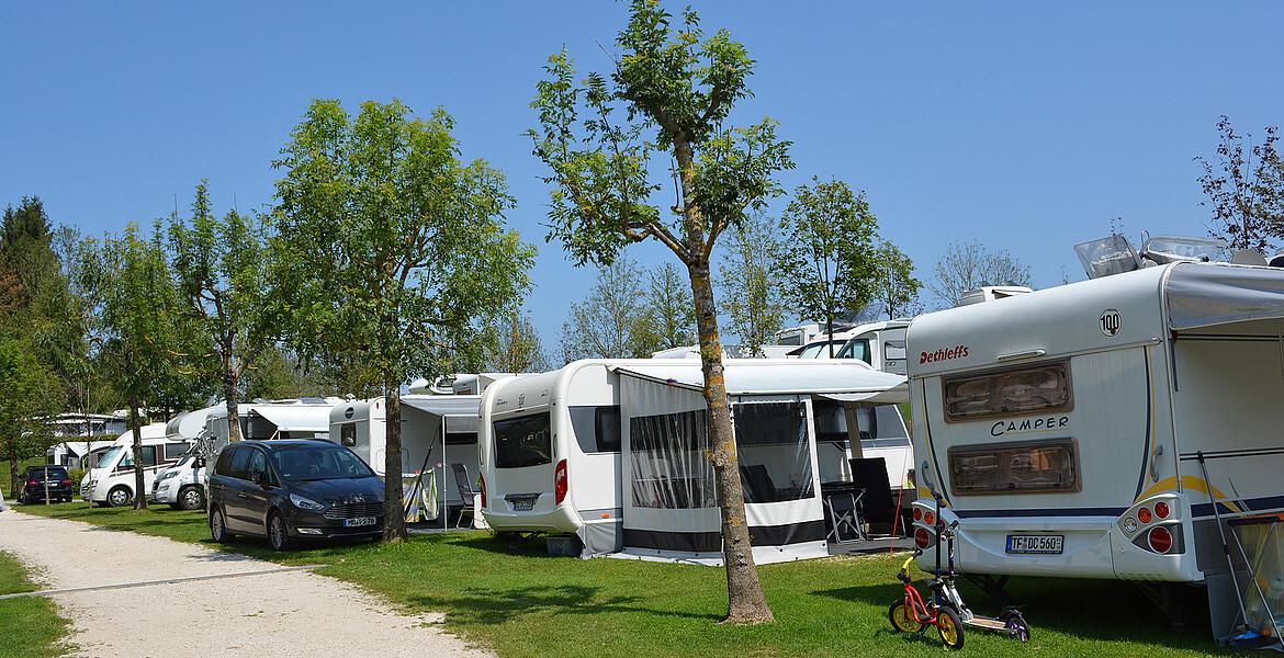 Komfort Stellplatz für Wohnmobil, Wohnwagen oder Zelt M08