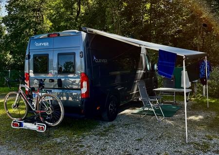 Stellplatz ca. 60m² groß bis 6,5m Fahrzeuglänge