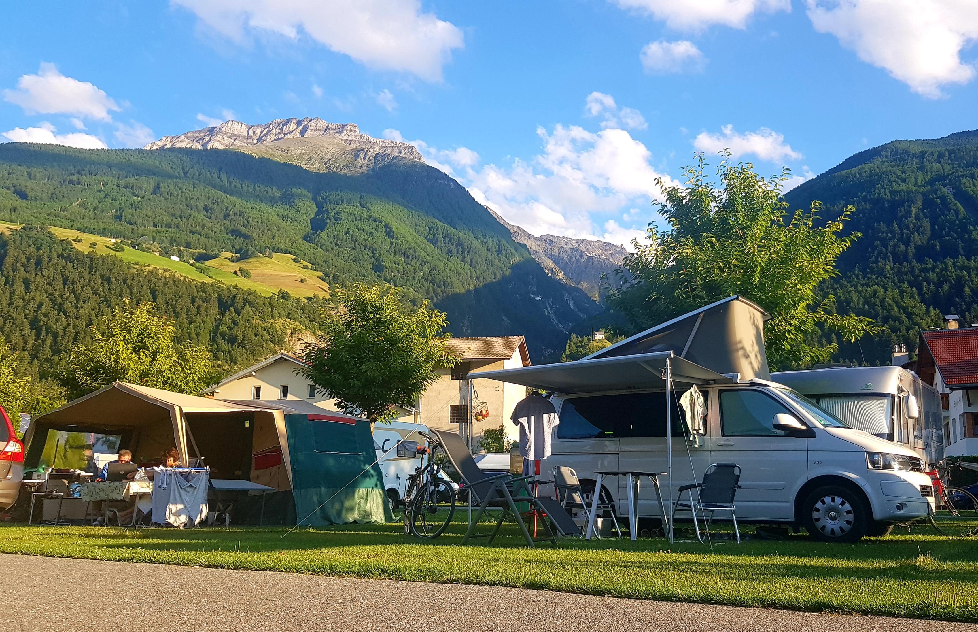 Standardstellplatz bis 75m² mit Strom und Wasseranschluss