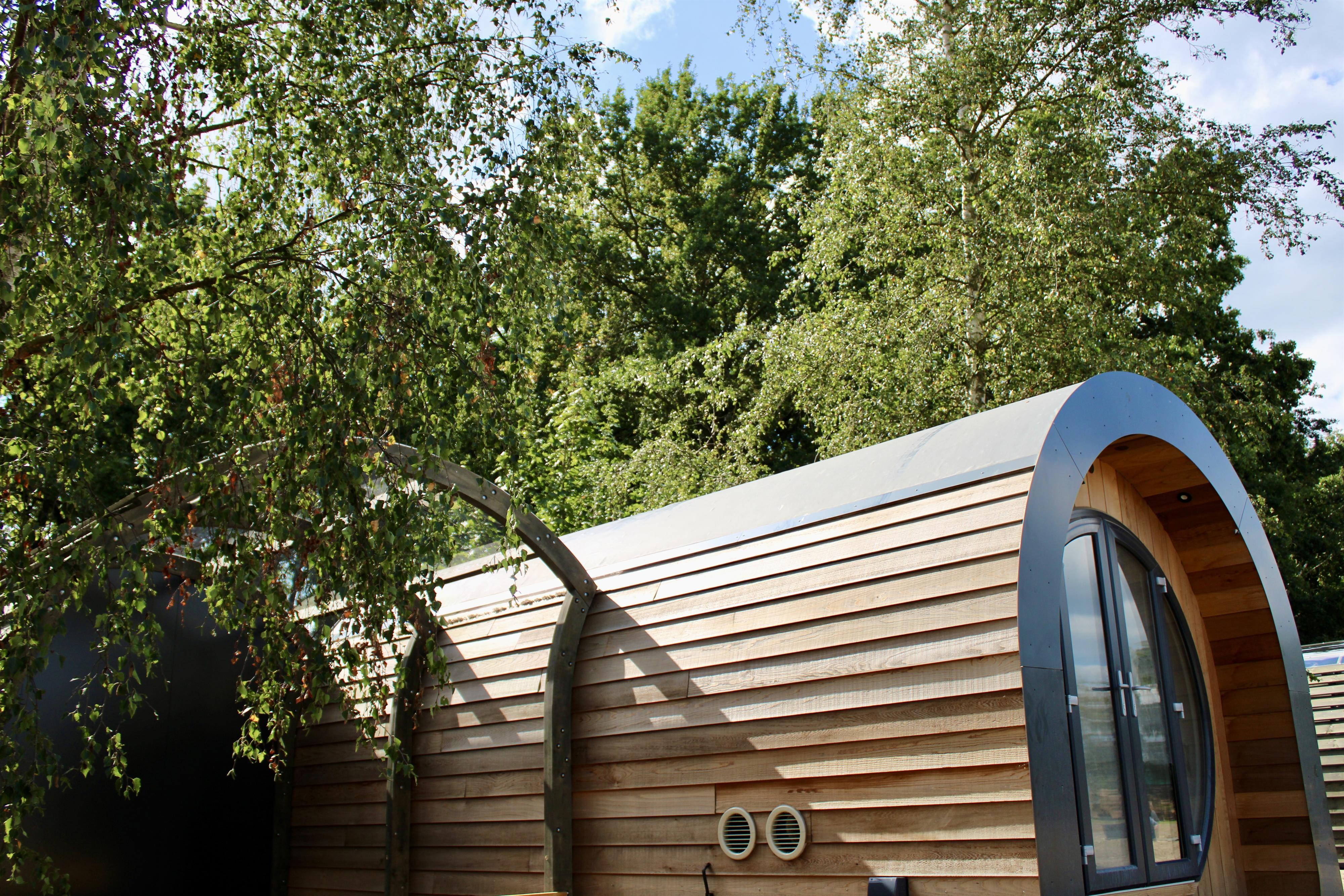 Nest Lodge con terrazza coperta per 1-2 persone.