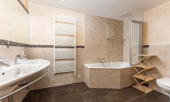 Top 10 Badezimmer mit Badewanne