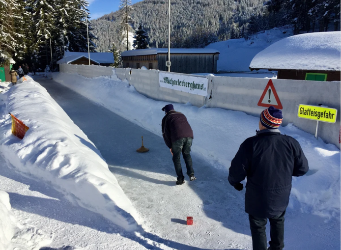 Eisstockschießen Michaelerberghaus