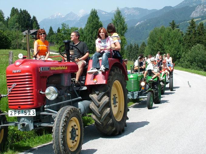 Traktorfahren am Pürcherhof
