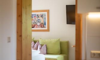 View of the additional bedroom in the Linda apartment