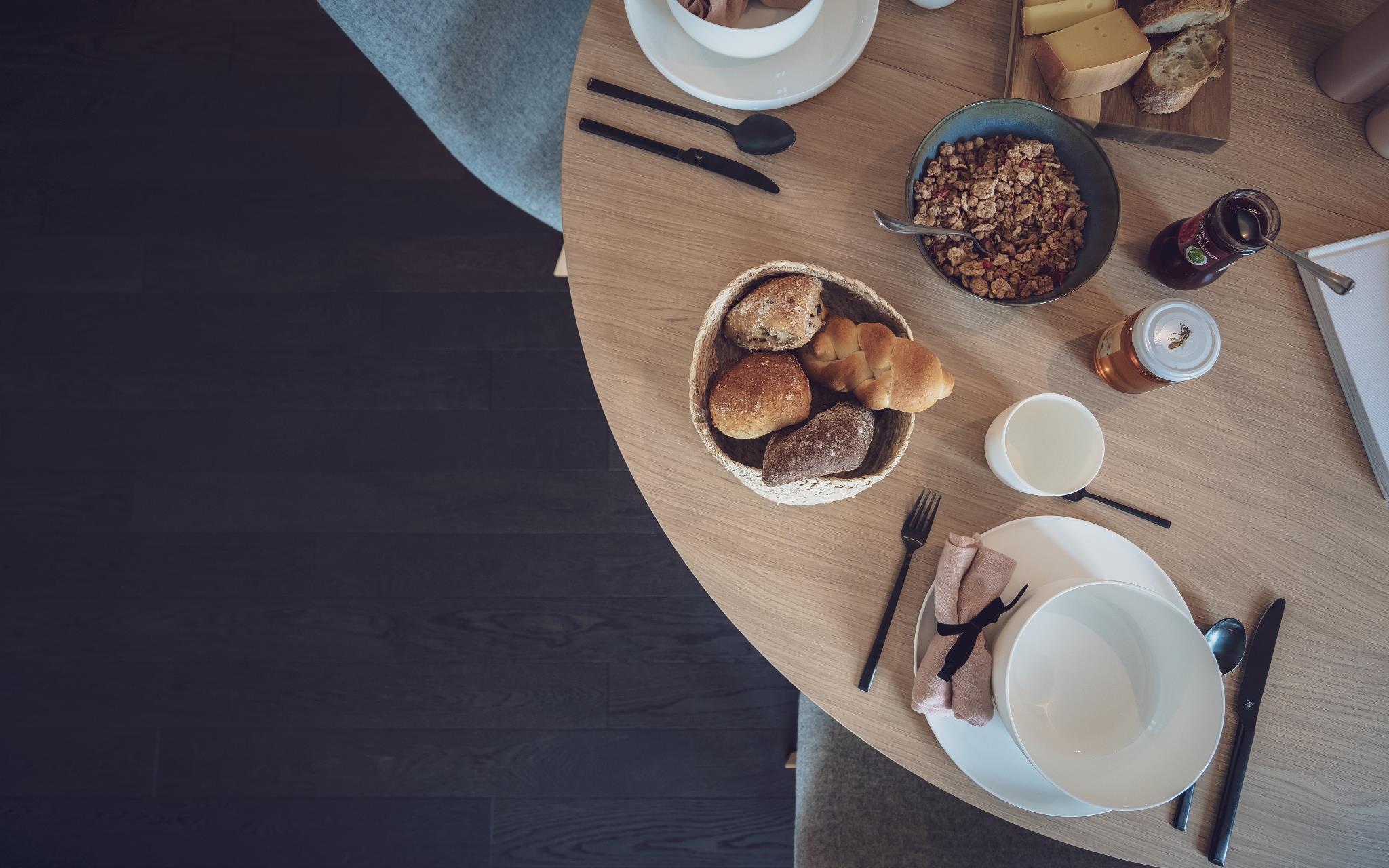 Deatils II Deatils II