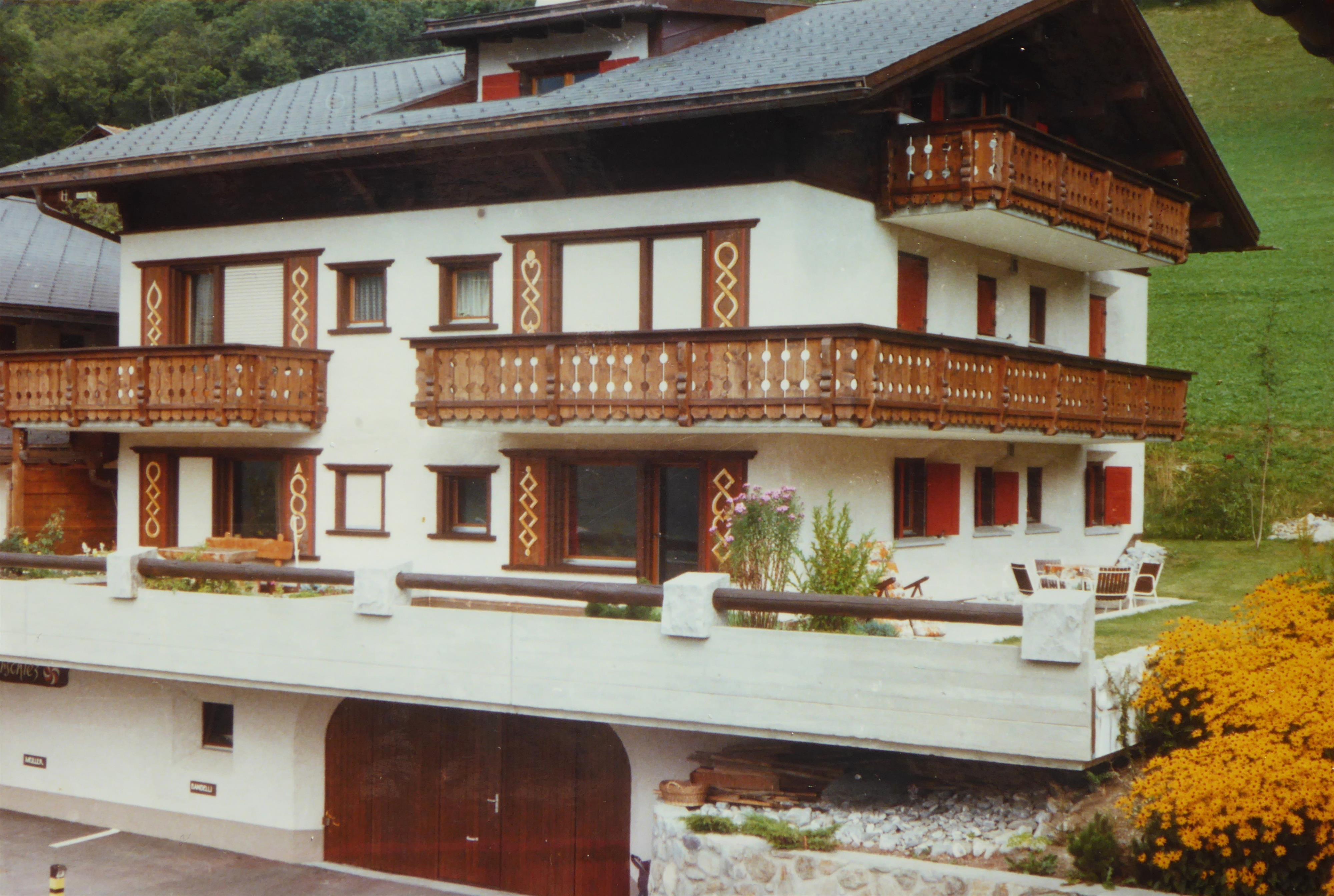 Haus Parschlez 4 2½-Zimmerwohnung Ferienwohnung in der Schweiz